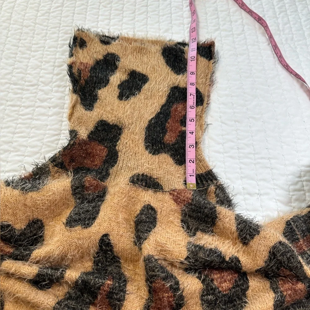 Show Me Your MuMu Women’s Fatima Turtleneck Sweater Cheetah Fever Knit Size XS - Picture 8 of 16